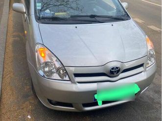 toyota corolla verrso 2006 disponible 239 000 km