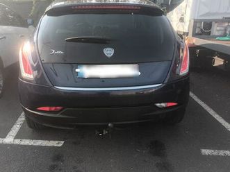 lancia delta boite automatique en très bon état à vendre