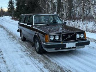 well maintained manual volvo 240 wagon