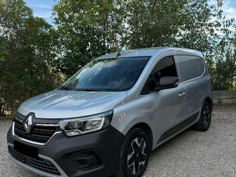 renault kangoo van tce 130 bva extra