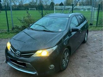 toyota auris break hybride
