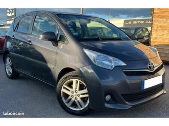 toyota verso s 1.33 vvt-i 16v 99 cv*finition lounge /chaine de distribution / toit panoramique