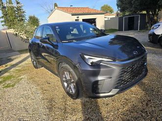 lexus-lbx-1-5-136cv-business-2wd-5cv