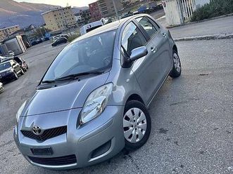 vendo toyota yaris canton tessin - tutti.ch