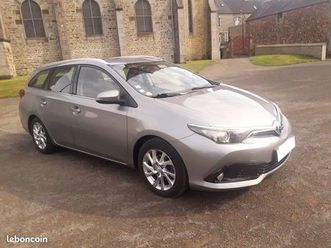 toyota auris touring sports dynamic 1.6 112 d-4d