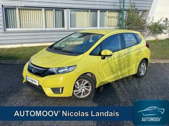 honda jazz phase iii moteur 1,3l ess 102 ch vtec en finition executive telephone bluetooth ecran tactile regulateur & limiteur clim ok carnet honda d'entretiens