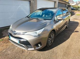 toyota avensis touring sport