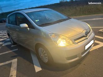 toyota corolla verso diesel 7 places climatisee