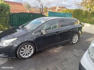 toyota avensis 2011 - toutes options