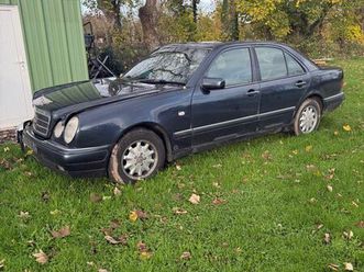 mercedes e290 td en l’état ou pour pièces