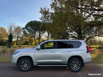 land cruiser 5 places - lounge