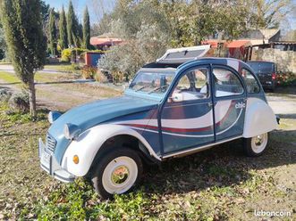 2cv6 typée chic