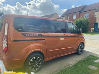 ford tourneo custom sport 8 places