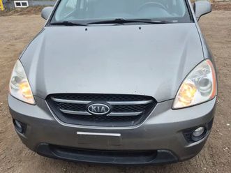 2009 kia rondo