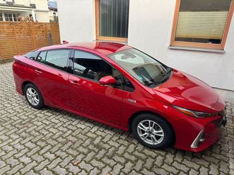 toyota prius 1.8-l-vvt-i plug-in executive executive