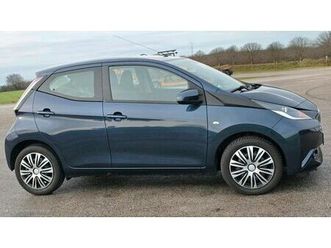 toyota aygo x-touch 5-türer