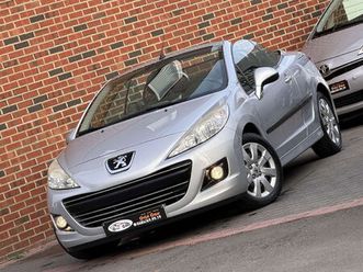 peugeot 207 // parfait état // carnet d’entretien //