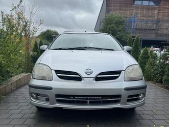 nissan almera tino visia