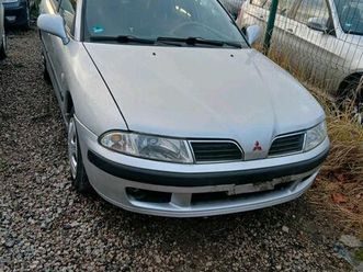 mitsubishi carisma , benzin 1,8 , automatik .