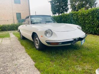 svariate scarpe da cerimonia