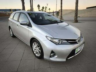 toyota auris touring sports 120d live