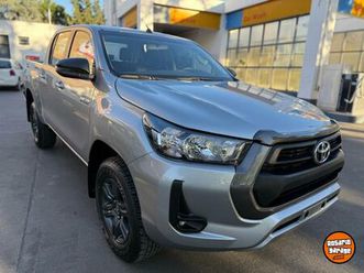 toyota hilux sr