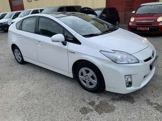 toyota prius 1.8 hsd advance