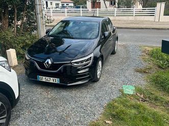 stop affaire renault mégane 1,6 e-tech hybrid 160cv boîte automatique excellent état