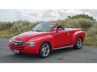 2004 chevrolet ssr rouge automatique, 4 vitesses conduite...