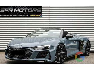 r8 spyder v10 rwd s tronic performance *carbonio*
