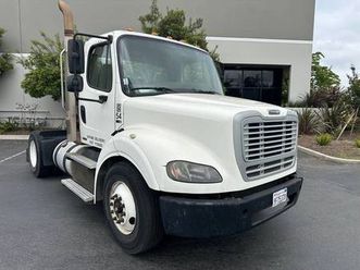 2012 freightliner m2 city cab semi tractor