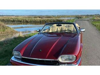 1994 jaguar xjs rouge foncé automatique, 4 vitesses condu...