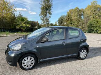 toyota aygo new 998cc. anno 2010 km.110.000 €.4300