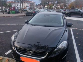 volvo / v40 business / d2 120 momentum business