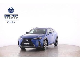 lexus ux 250h f-line: réserver un essai sur route !