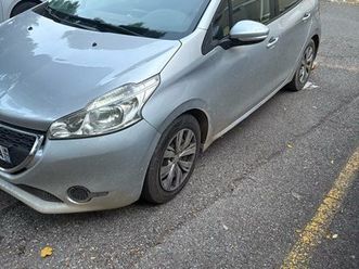 peugeot 208 2 places