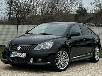 suzuki kizashi 2.4 sdlx 2wd manuál 6! sz.könyv! xenon! tv! ü.fűt.! tempomat! napf.tető!