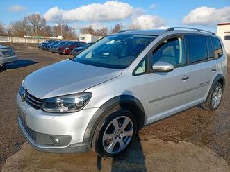 volkswagen touran crosstouran 1,6 tdi*7-sitzer*navi*ahk*kam*6gang