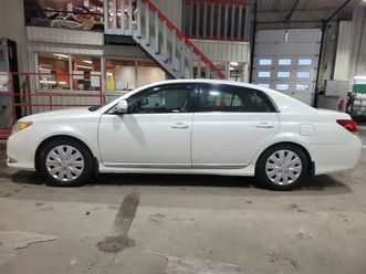 2011 toyota avalon xls*toit*cuir*caméra de recul*bluetooth*bas k