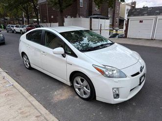 2011 toyota prius v five 5 with leather navigation camera 105k miles