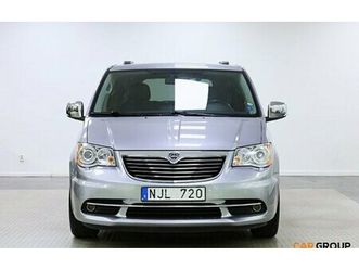 lancia voyager 3.6 v6 lx 7-sits stow'n go kamera dvd läder