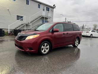 TOYOTA SIENNA 2012-toyota-sienna-ce