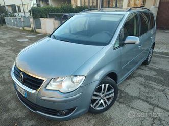 volkswagen touran 7posti a metano molto bella