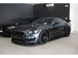 fastback 5.0 v8 gt premium performance pack