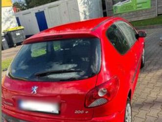 peugeot perfekter stadtflitzer mit wenigen kilometern