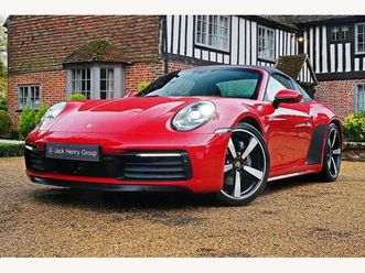 3.0t 992 4 targa pdk 4wd euro 6 (start/stop) 2dr