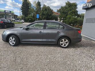 volkswagen jetta 1.6 tdi trendline 77 105
