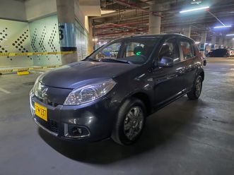renault sandero 1.6 authentique