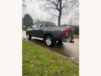 2.4 d-4d icon 4wd euro 6 4dr (3.5t)