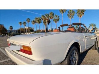 1980 peugeot 504 blanc manuel, 5 vitesses conduite à gauc...